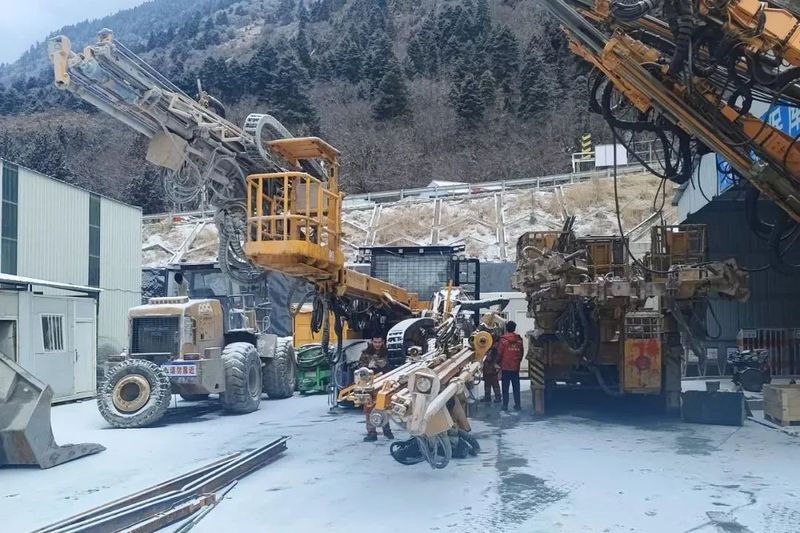 打好年末“收官戰(zhàn)”！中鐵裝備專用設(shè)備生產(chǎn)忙